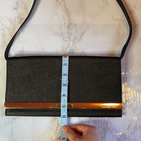 Michael Kors- Clutch Shoulder Bag - Picture 13 of 14